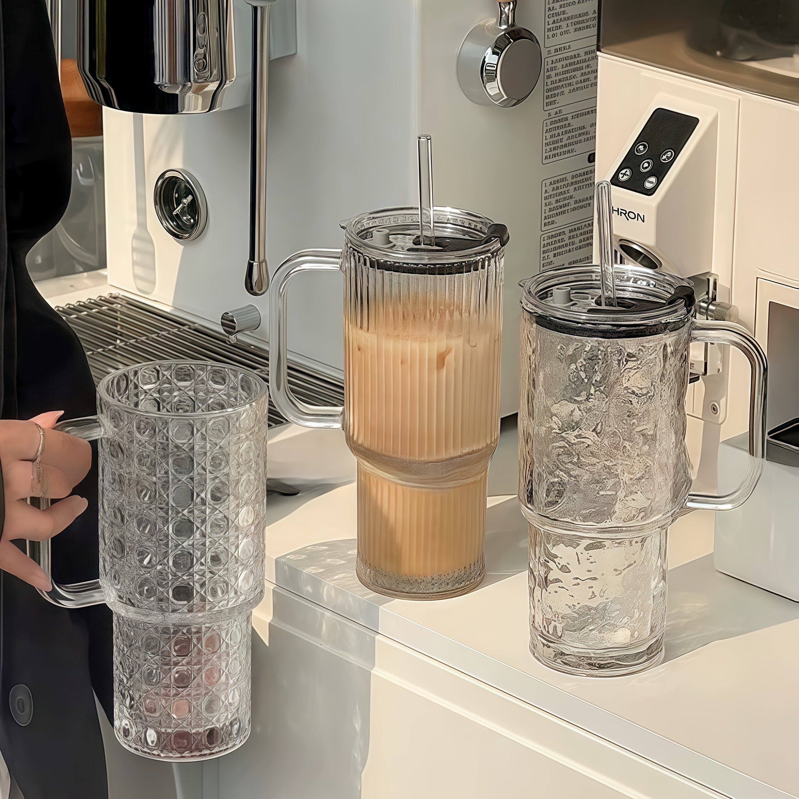 1pc 530ml/18oz Large Capacity Straw Cup with Lid, Stylish INS-Style Summer Iced Coffee Glass Tumbler, Reusable Drinking Cup for Coffee, Tea, Whiskey, Milk, Iced Americano & Latte