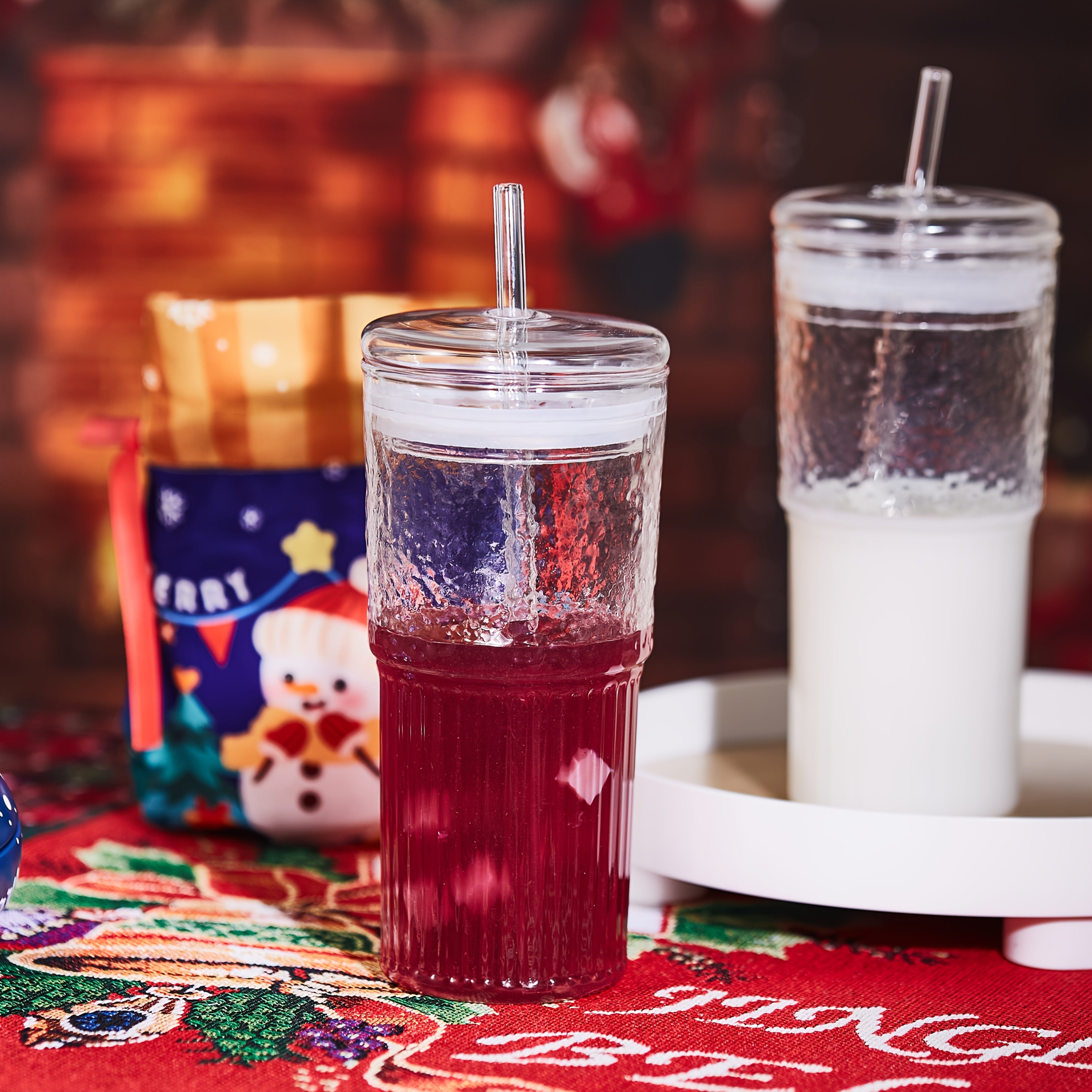 2pcs, 22oz/650ml, with lid, straw and straw brush, retro and modern embossed design, easy to clean, dishwasher safe, reusable glass wide mouth smoothie cup, thick wall Glass ice coffee mug, suitable for cold drinks, hot drinks, tea and other beverages,
