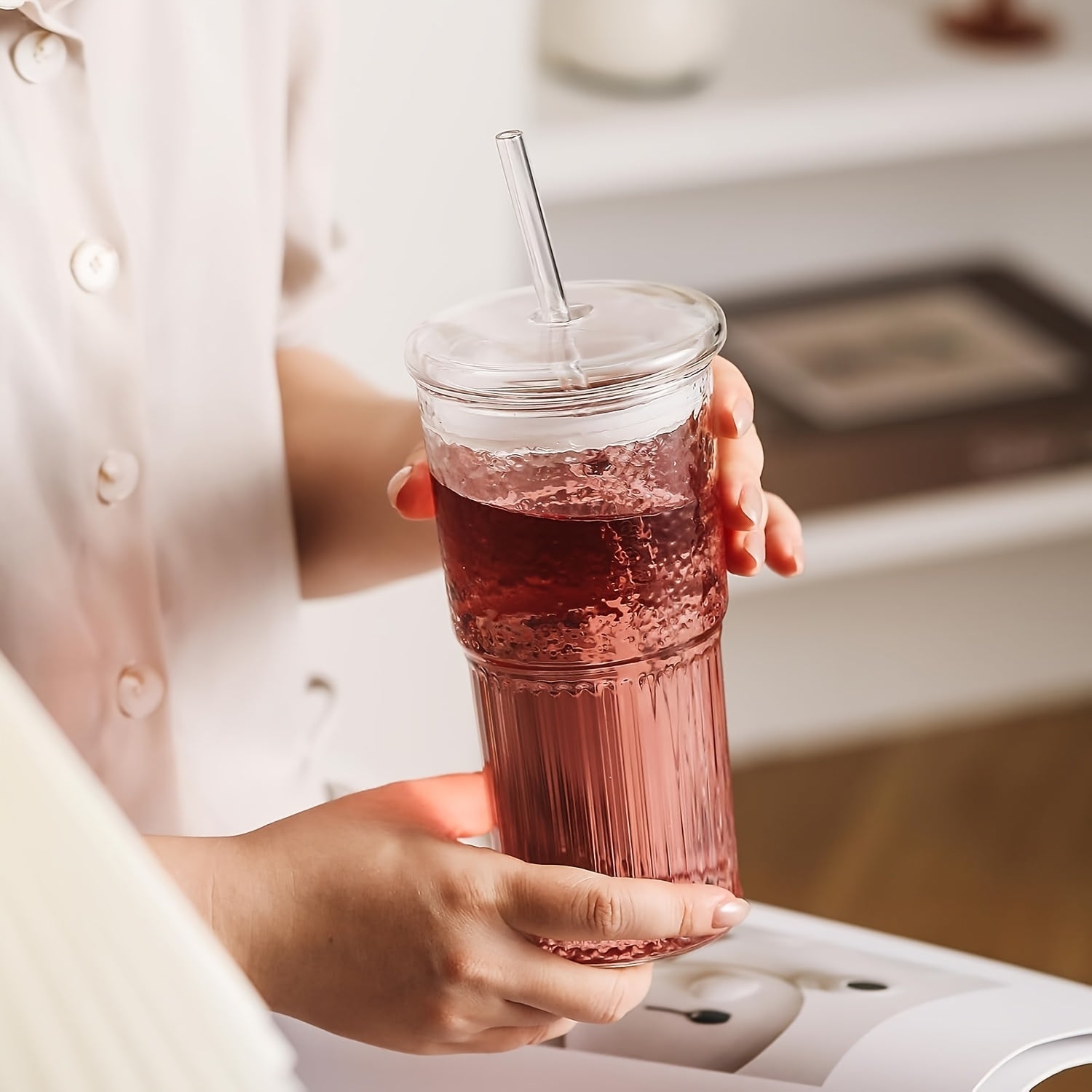 2pcs, 22oz/650ml, with lid, straw and straw brush, ribbed glass cup, reusable, wide mouth smoothie cup, thick wall glass ice coffee cup, tea cup, juice cup, also a great holiday gift, Christmas, anniversary, housewarming party gifts for family and friends