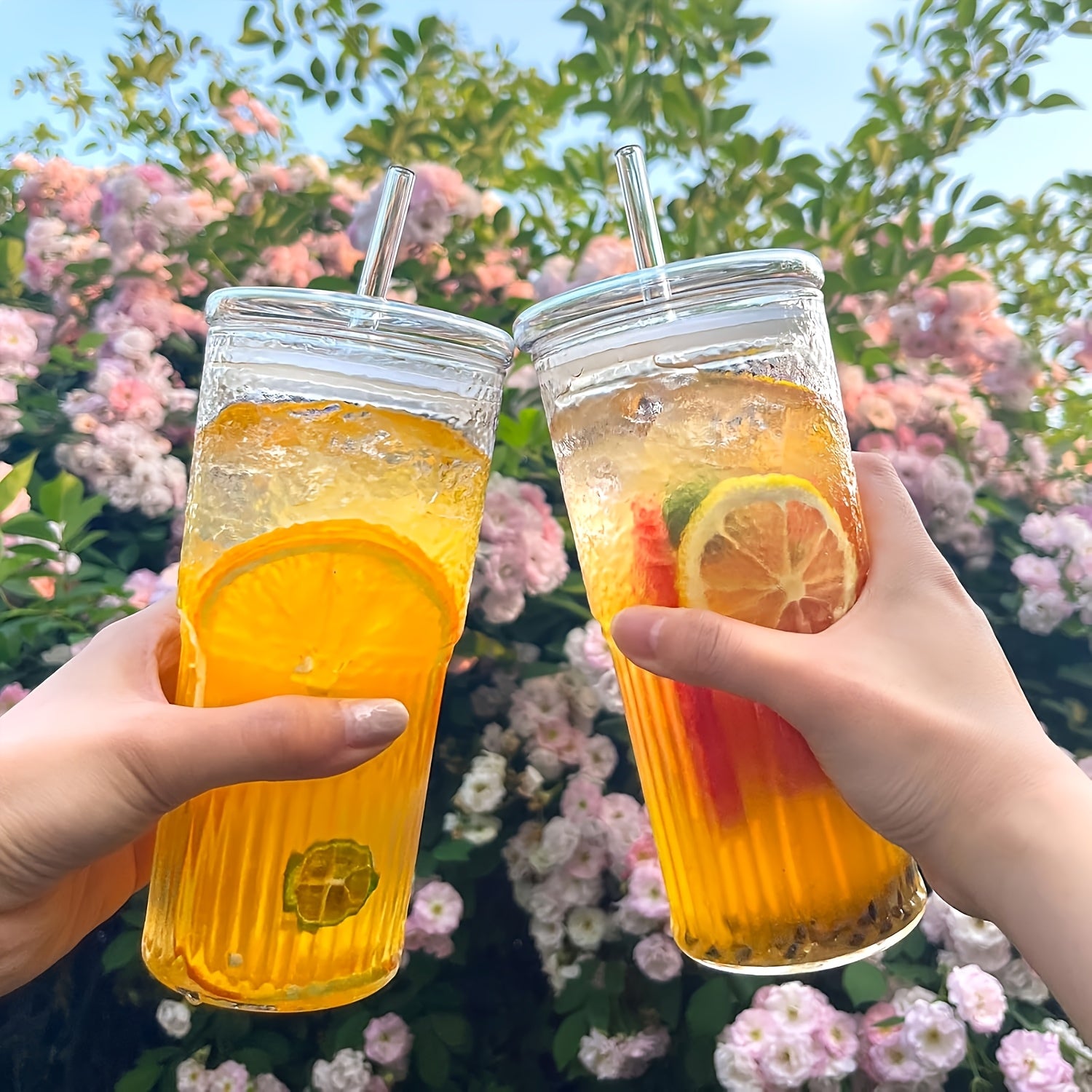 2pcs, 22oz/650ml, With Lid, Straw, Straw Brush, Ribbed Glass Cup, Reusable, Wide Mouthed Smoothie Cup, Thick Walled Glass Iced Coffee Cup, Tea Cup, Juice Cup, Also A Great Holiday, Christmas, Anniversary, Housewarming Gift For Family And Friends.