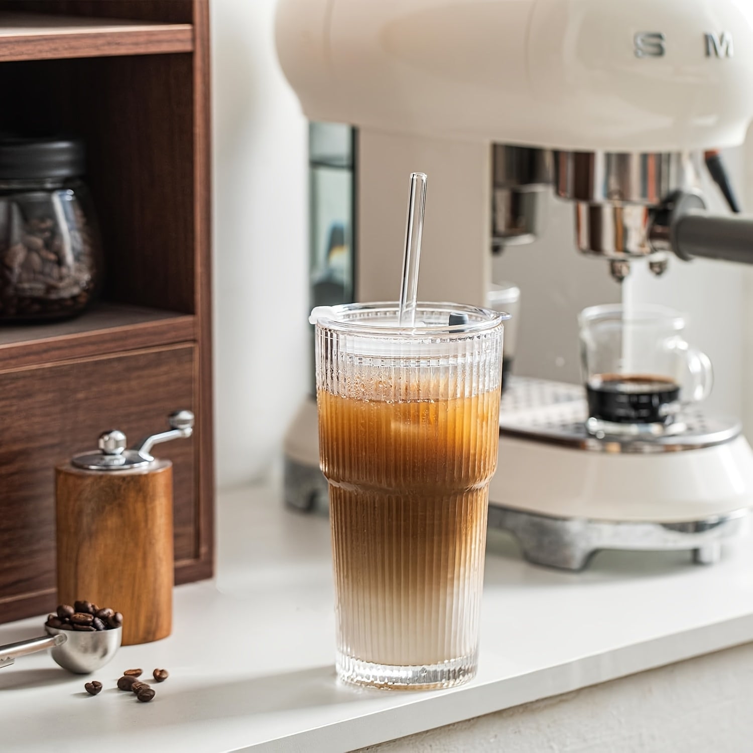 Glassware Set of 2, 600ml/20oz Ribbed Glass Barrel with Lid and Glass Straw, Thickened Glass, Perfect for Iced Coffee, Smoothies, Cocktails and Juices - Elegant and Durable Beverage Vessels